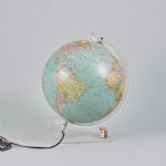 670804 Earth globe
